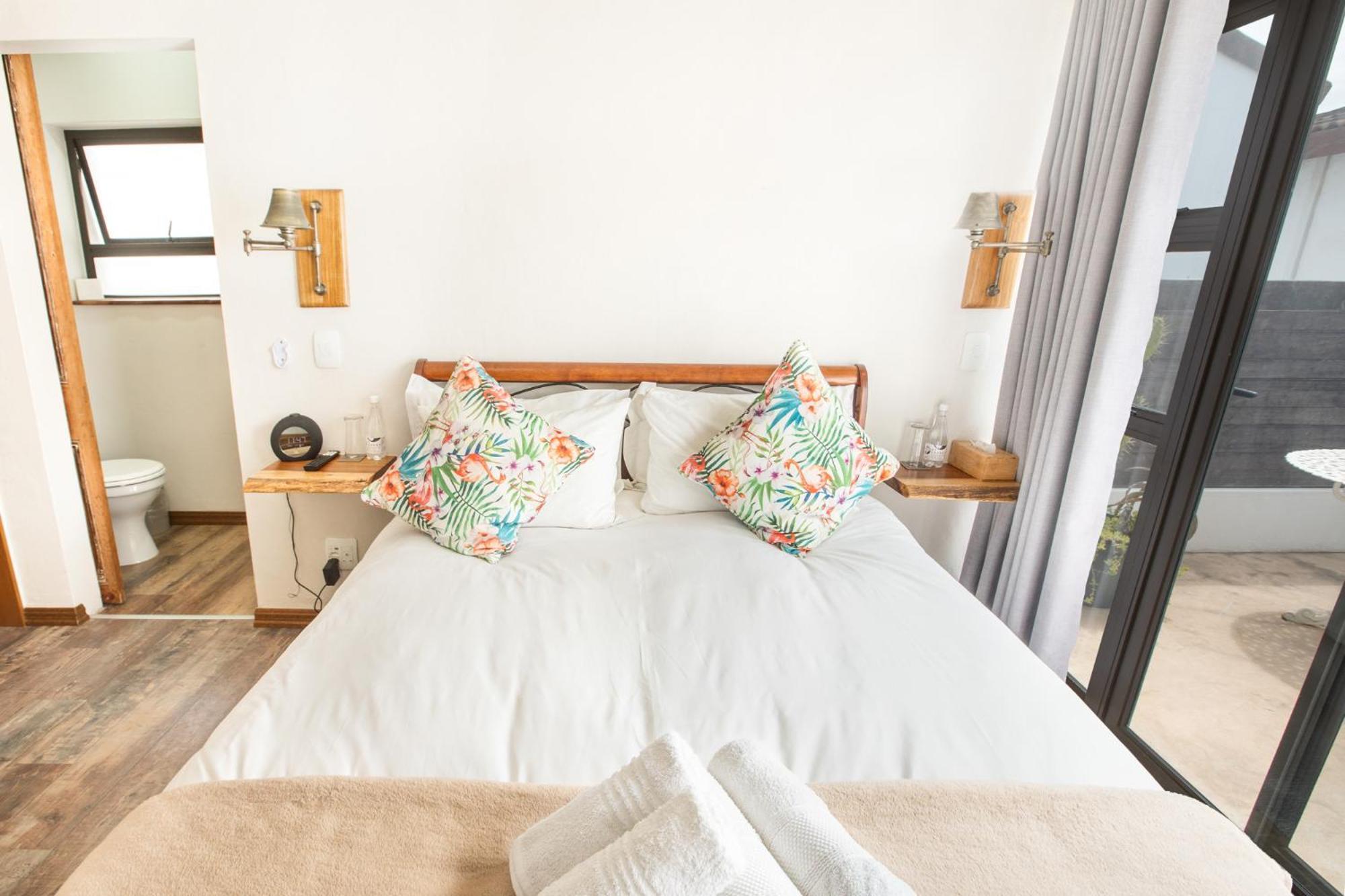 Atsupers Accommodation Jeffreys Bay Bagian luar foto